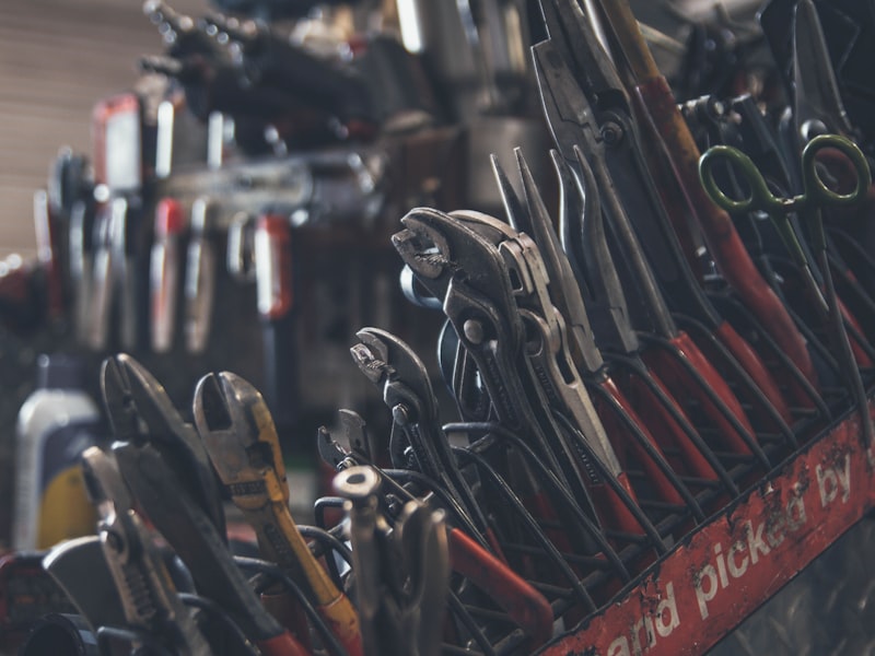 Splicing and termination tools laid out